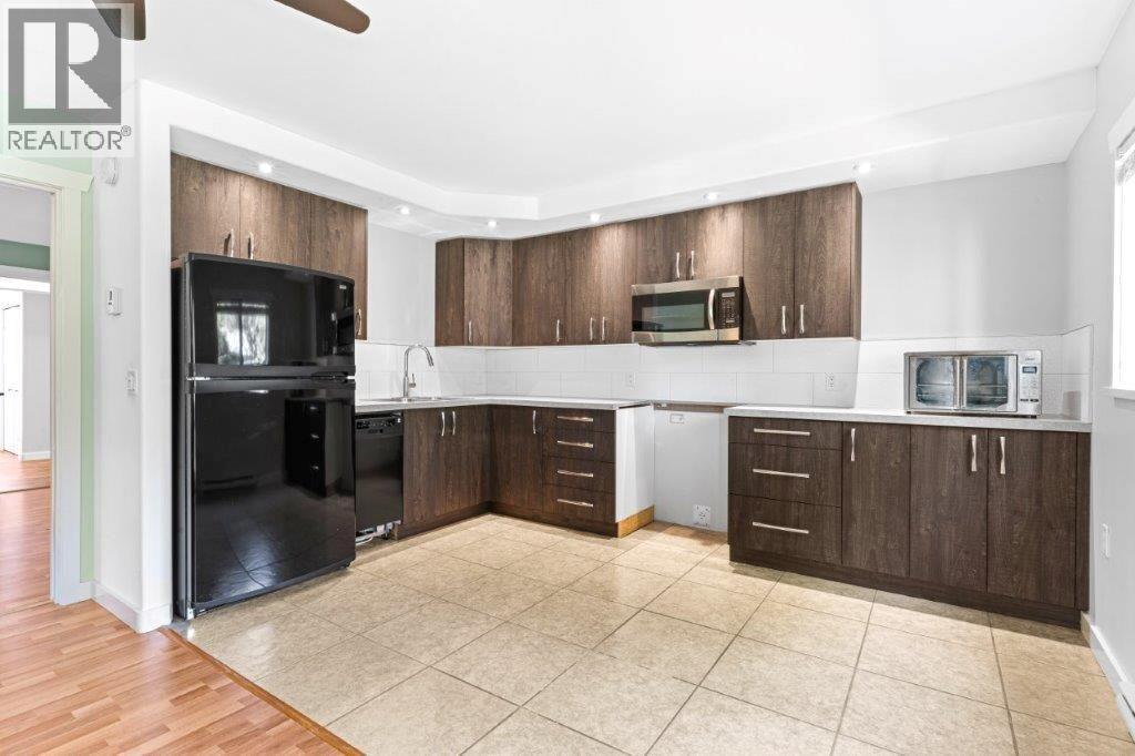 4170 Lake Avenue Property Photo 15