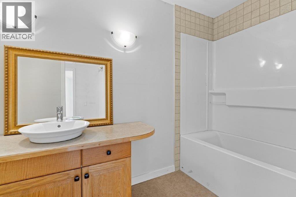 4170 Lake Avenue Property Photo 28