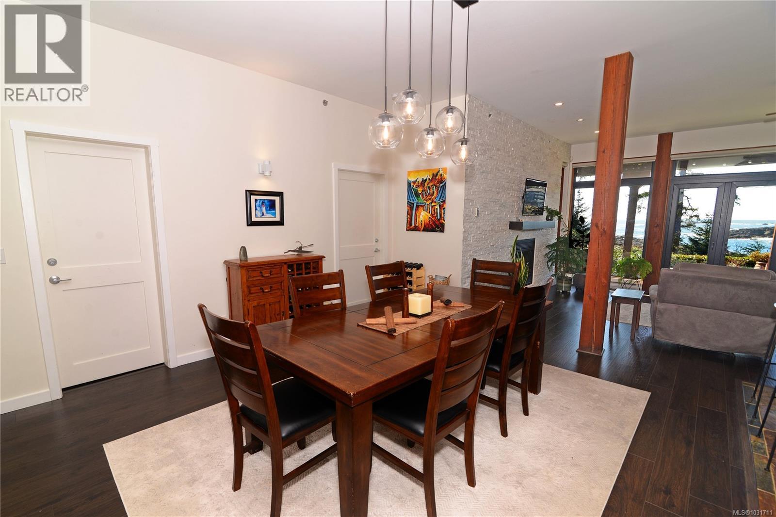 108 554 Marine Dr Property Photo 6