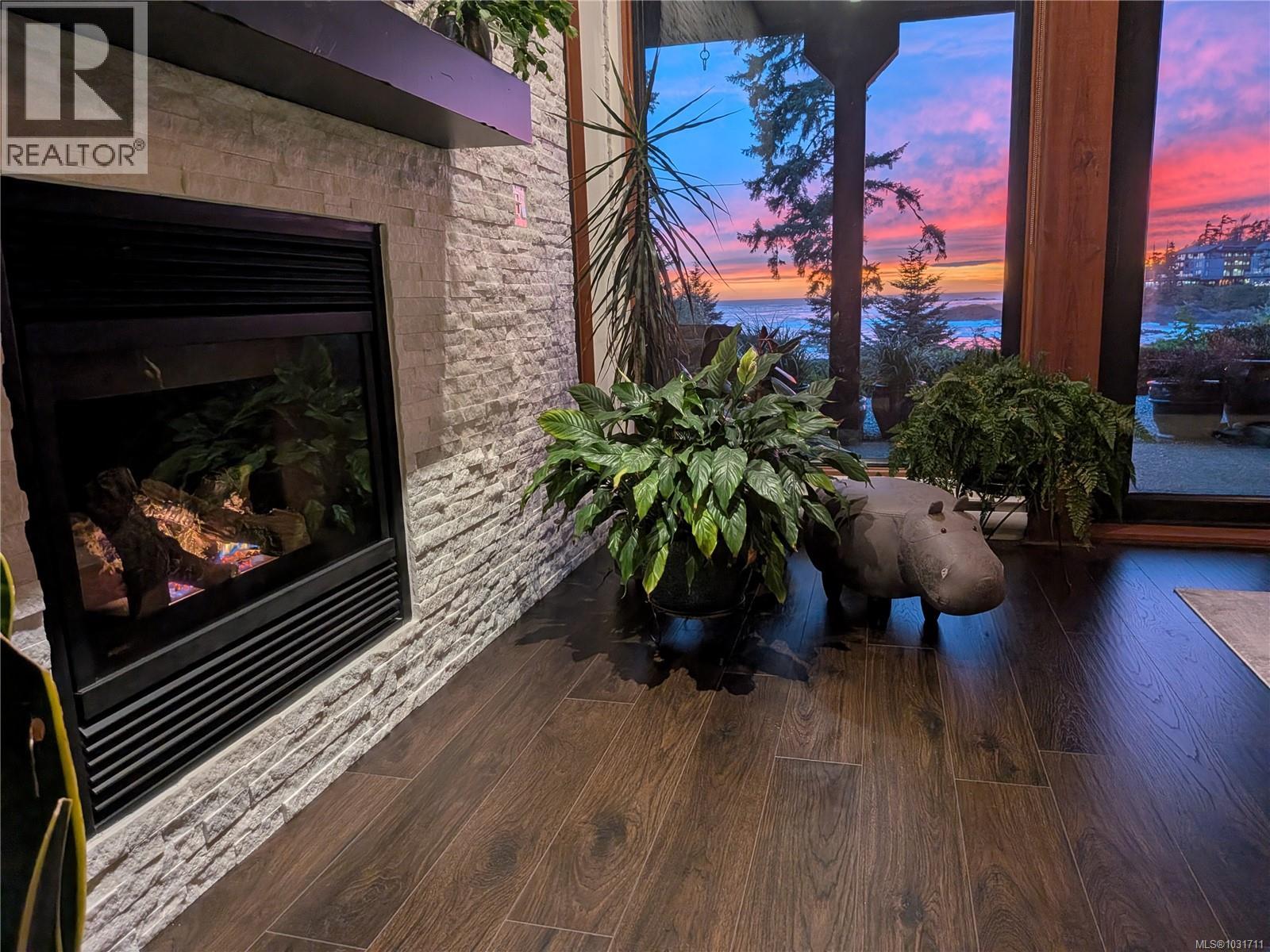 108 554 Marine Dr Property Photo 8