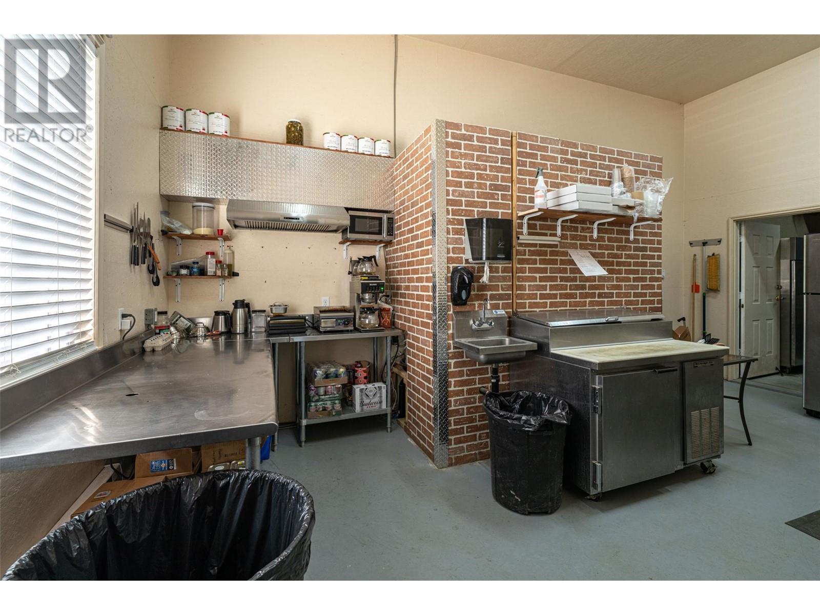 Business Only Property Photo 9