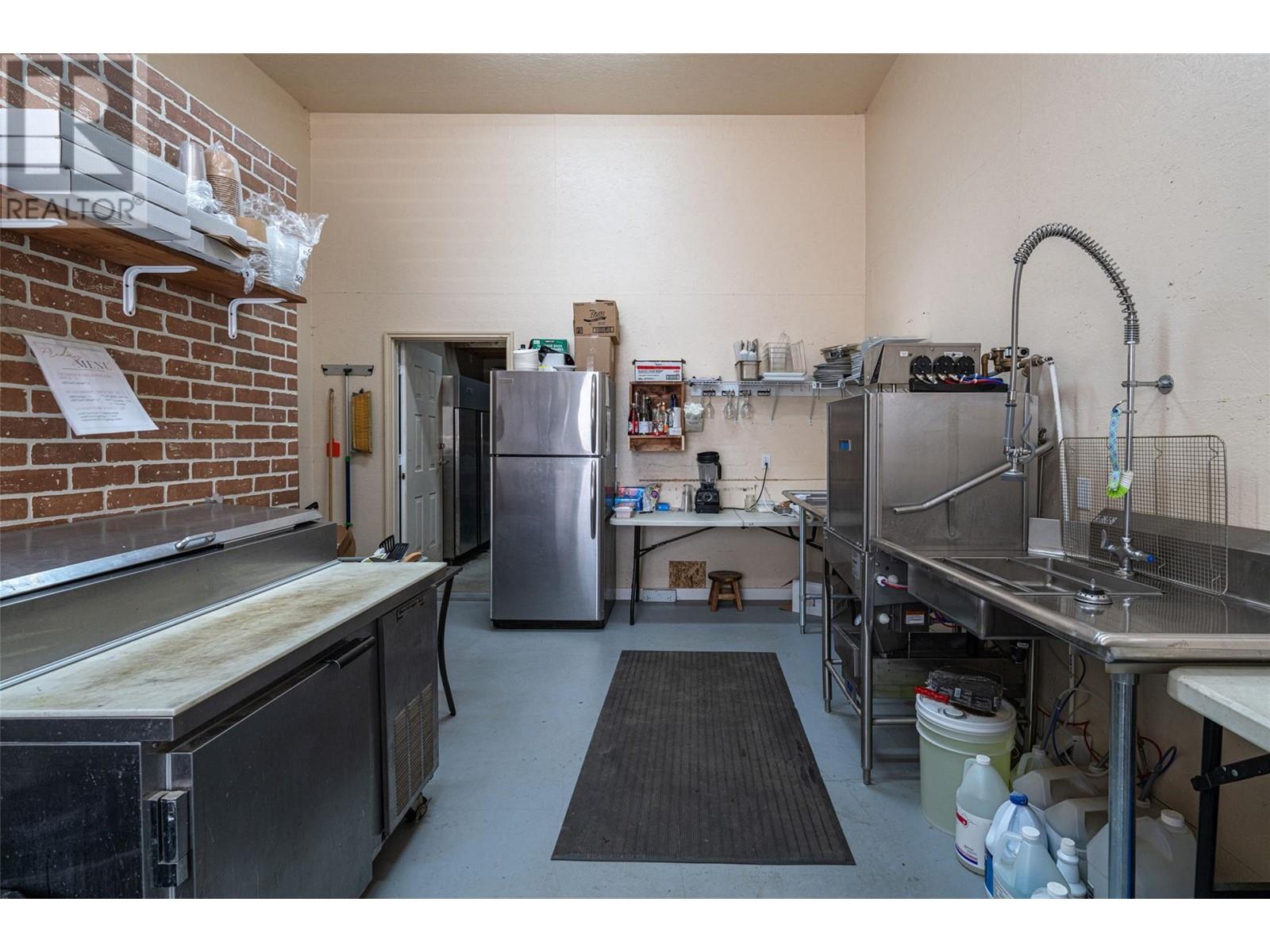 Business Only Property Photo 10