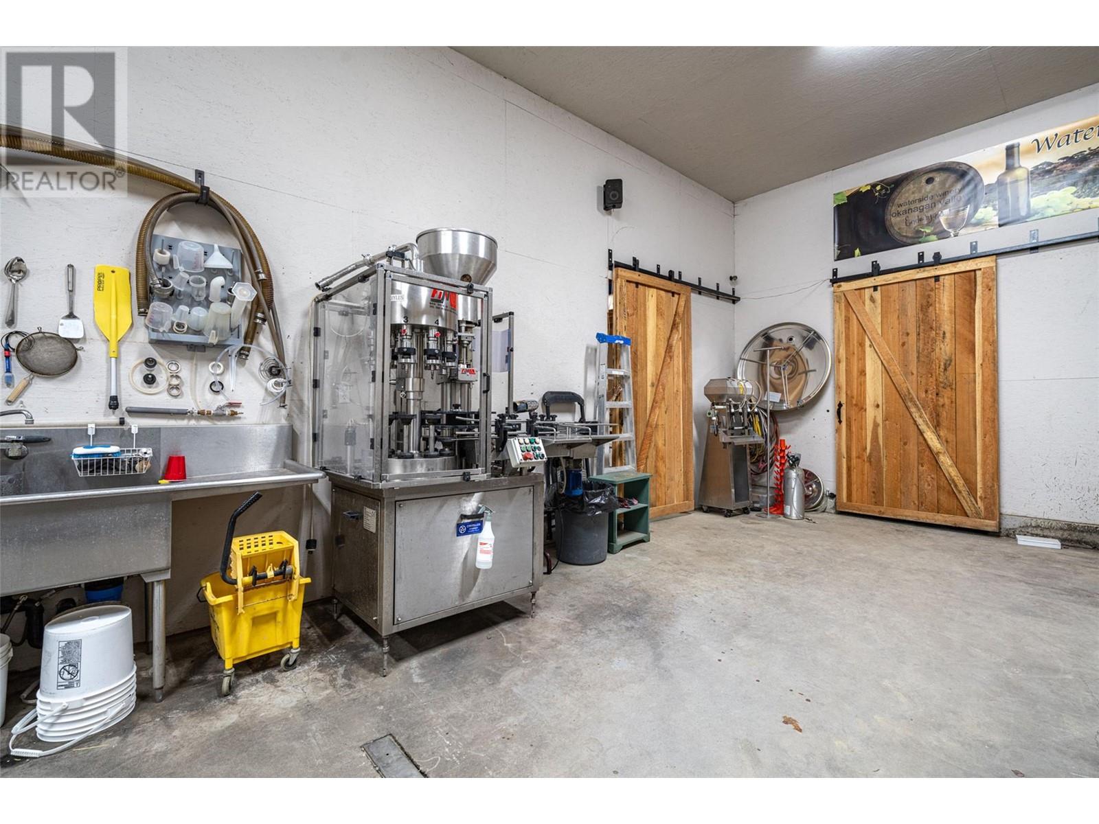 Business Only Property Photo 15