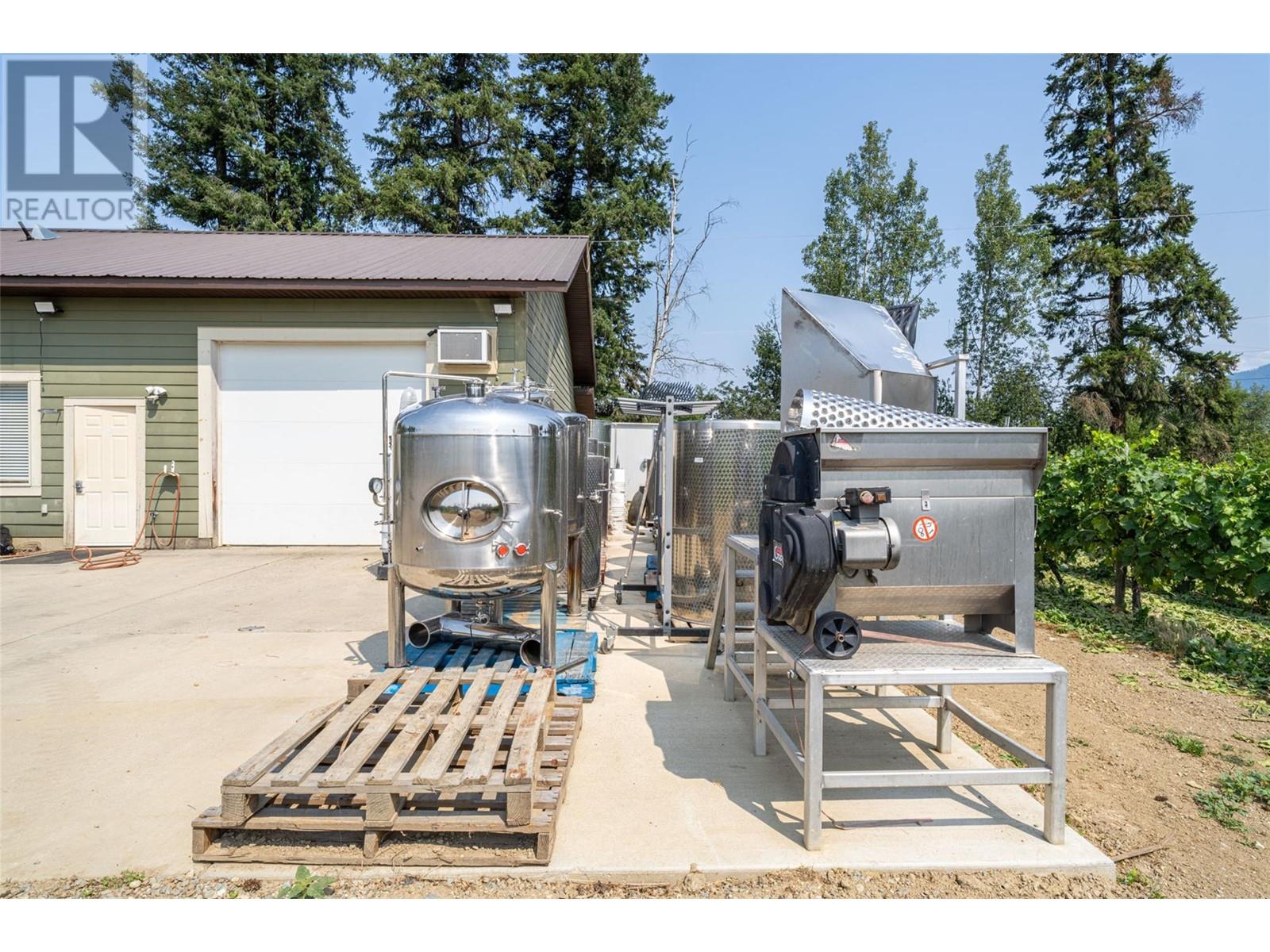 Business Only Property Photo 19