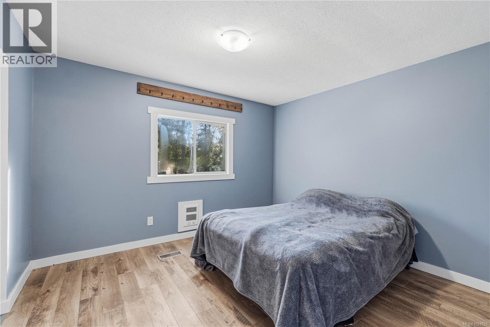 1007 Fabrick Dr Property Photo 16