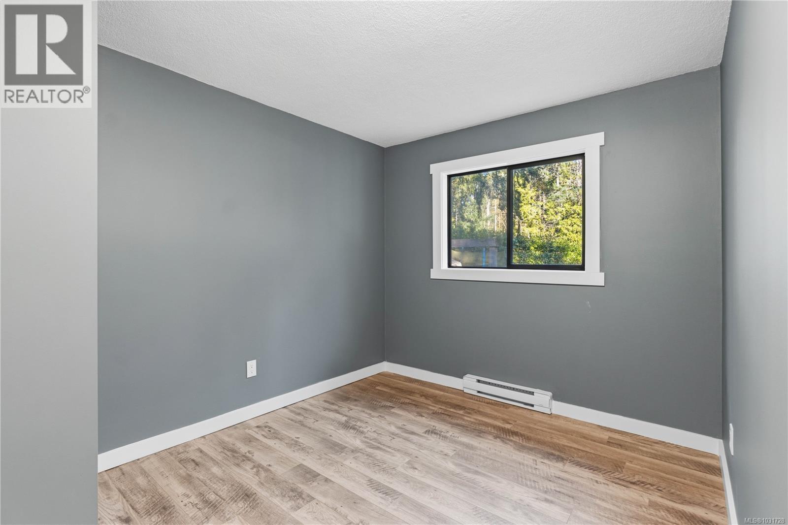 1007 Fabrick Dr Property Photo 19