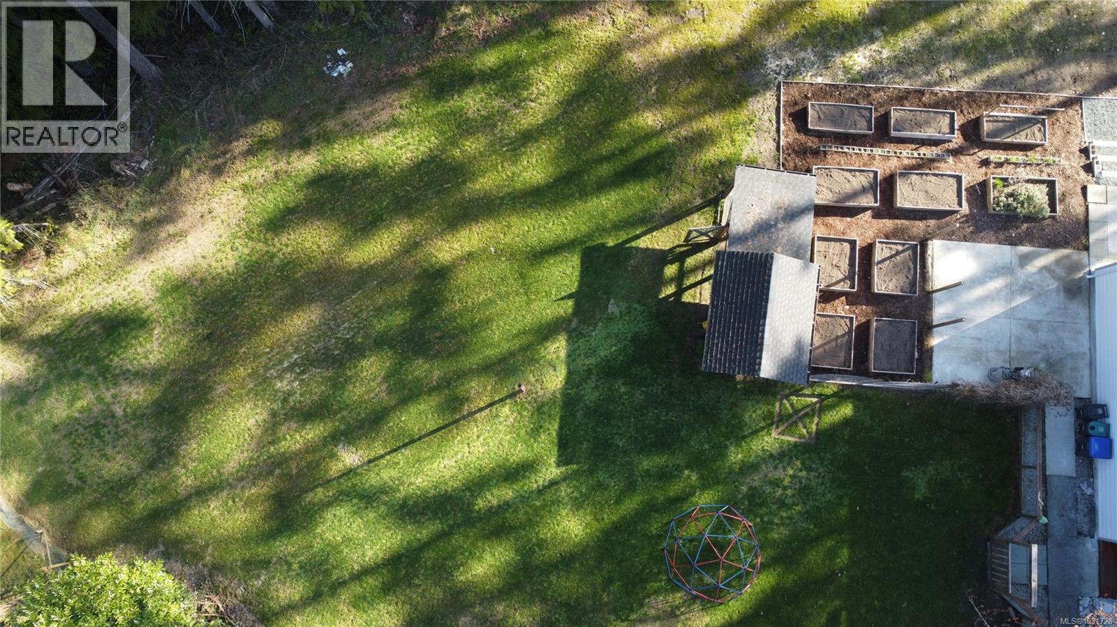 1007 Fabrick Dr Property Photo 32