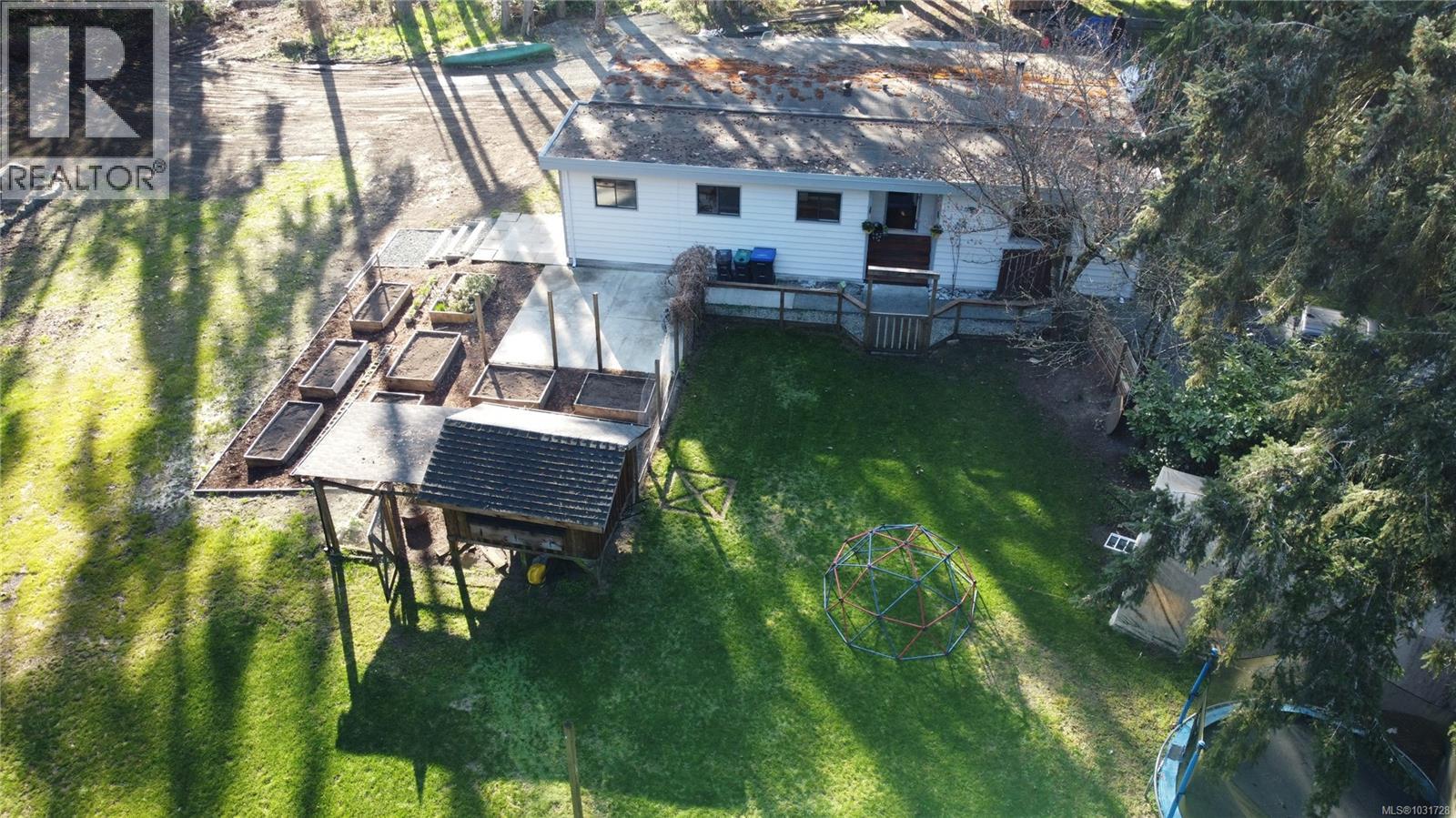 1007 Fabrick Dr Property Photo 33