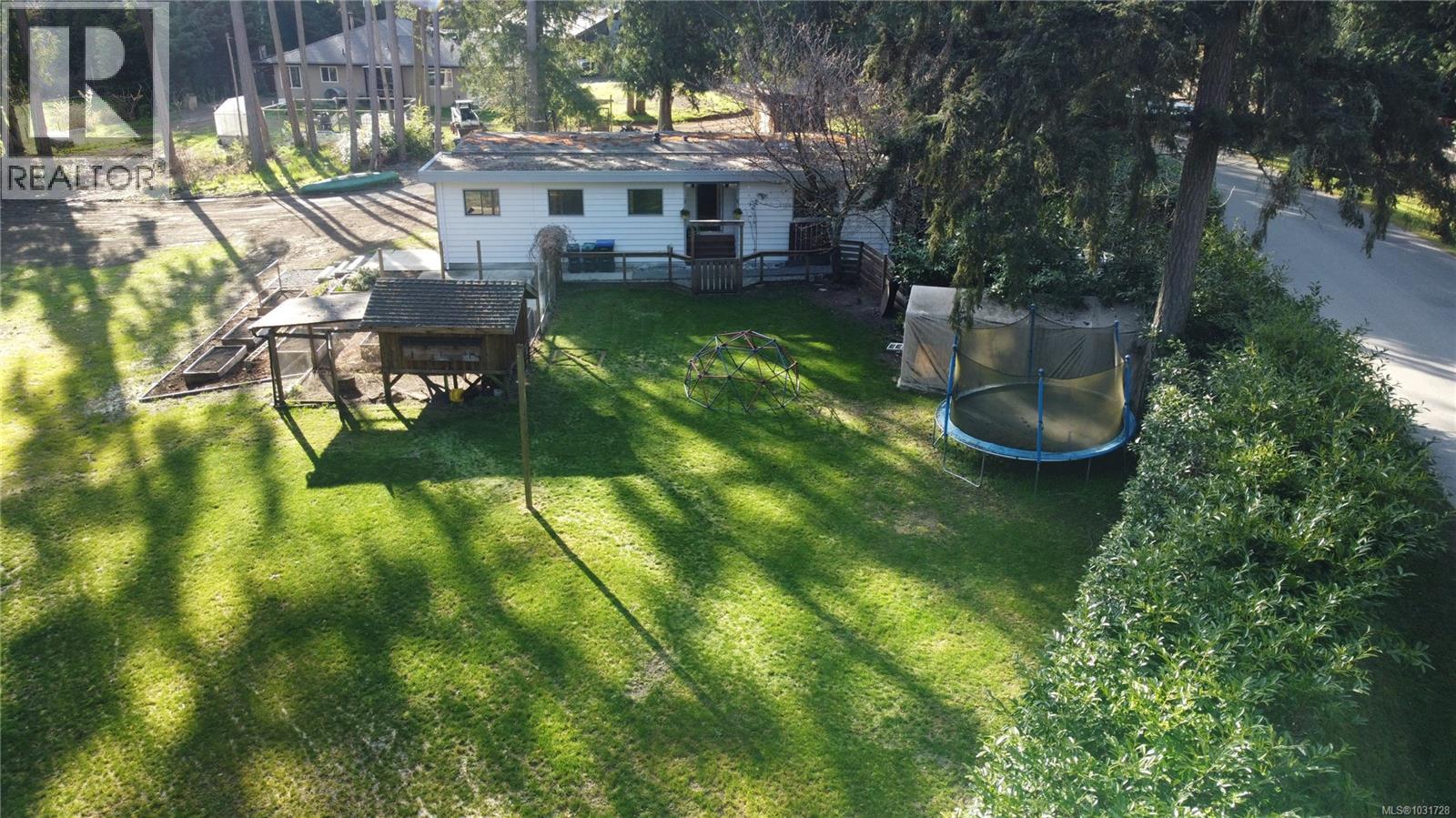 1007 Fabrick Dr Property Photo 35