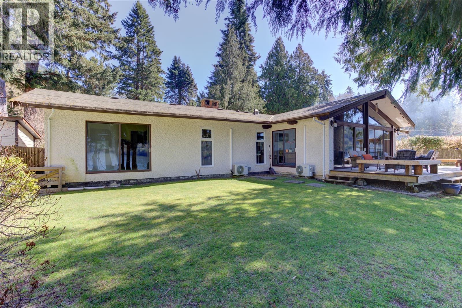 7774 Sunset Dr Property Photo 8