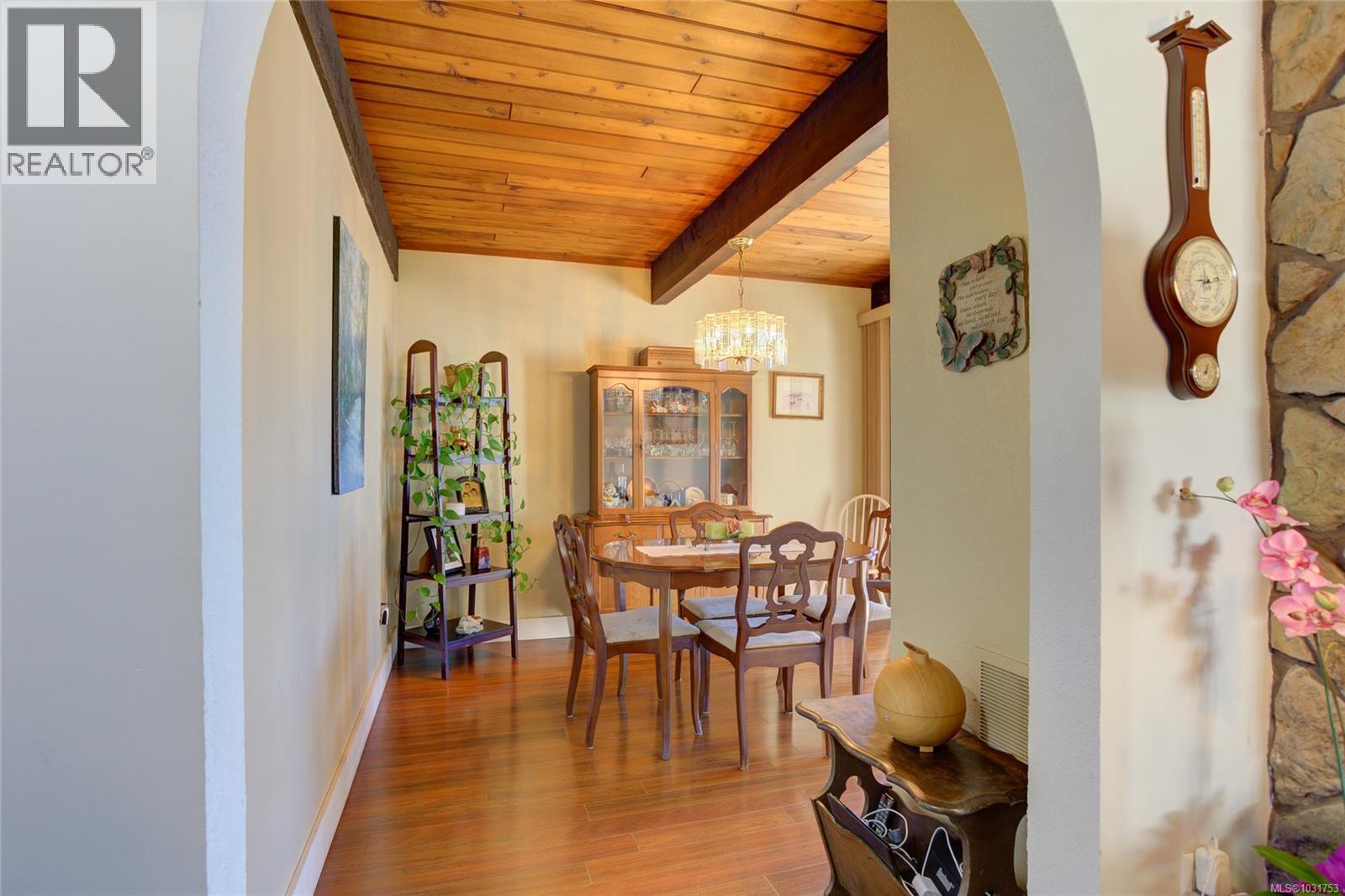7774 Sunset Dr Property Photo 35