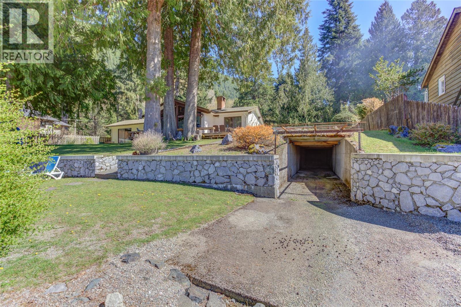 7774 Sunset Dr Property Photo 46