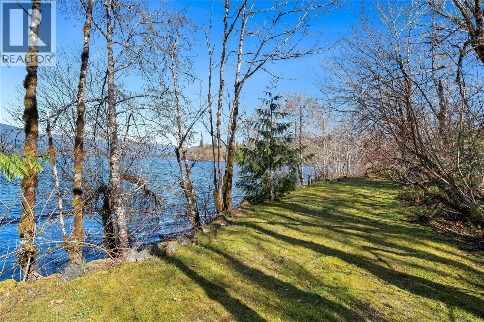 10200 South Shore Rd Property Photo 6