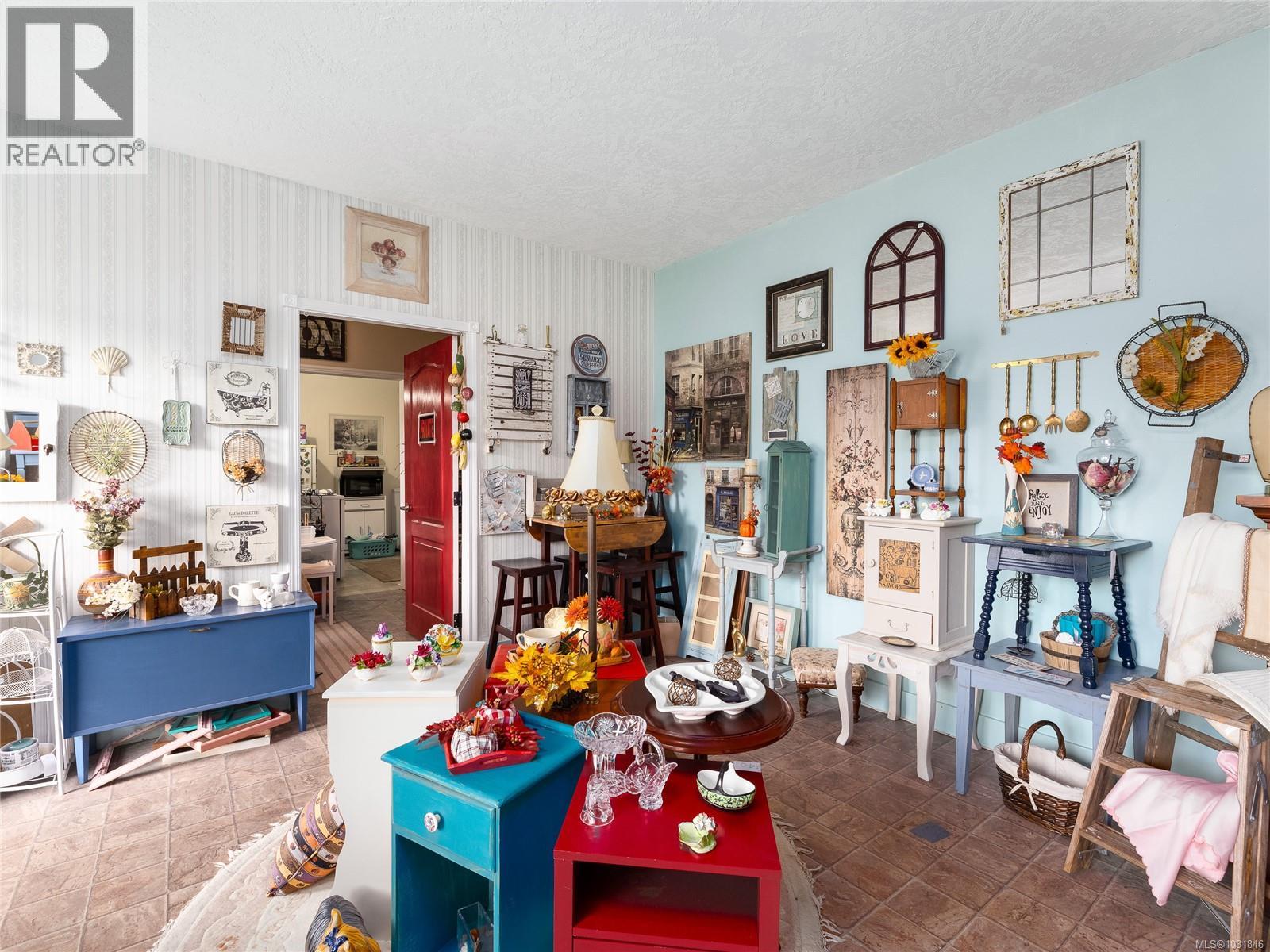 1 1587 Joan Ave Property Photo 8