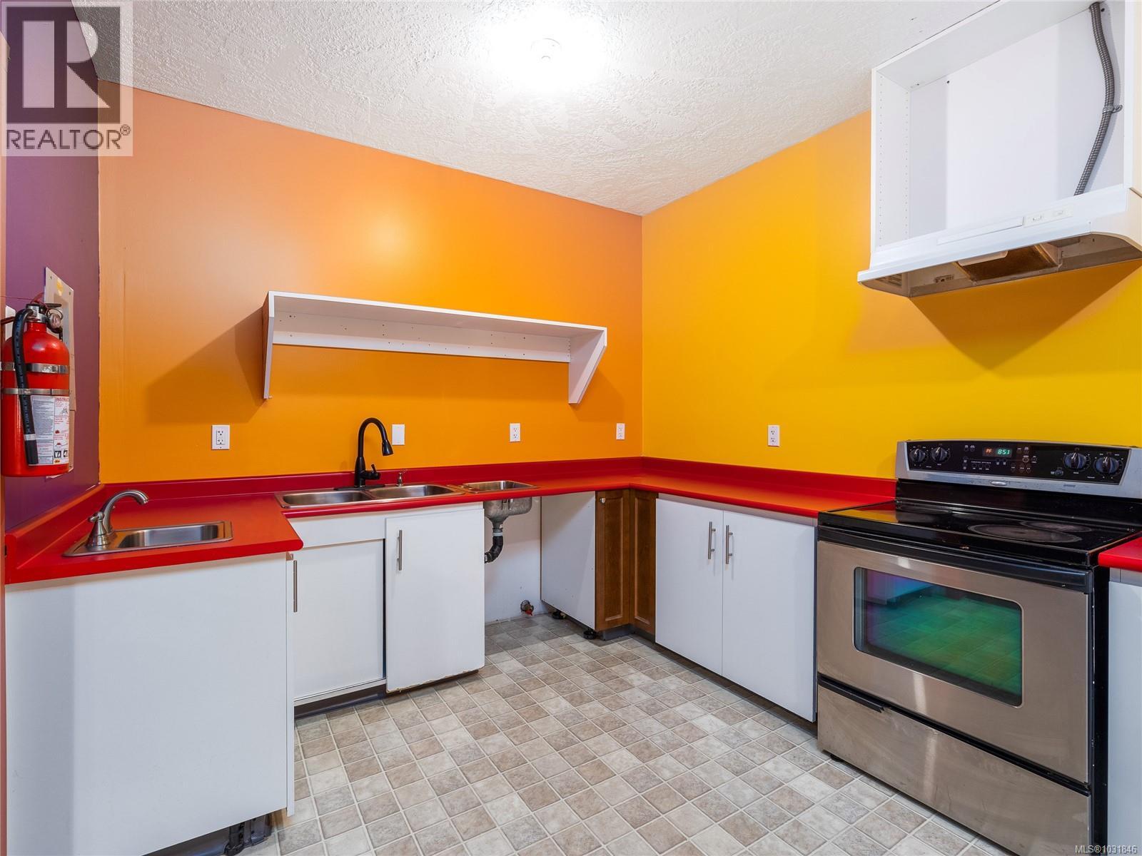 1 1587 Joan Ave Property Photo 14
