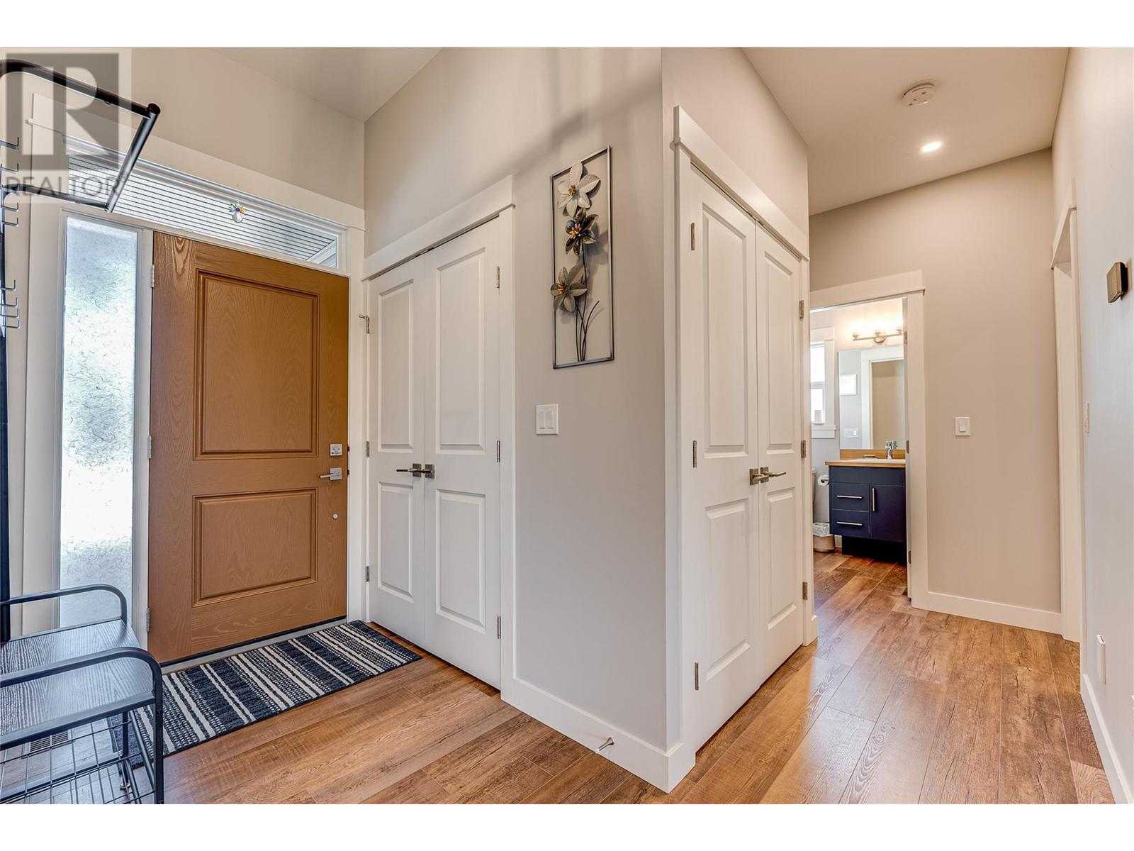 918 9 Avenue Property Photo 13