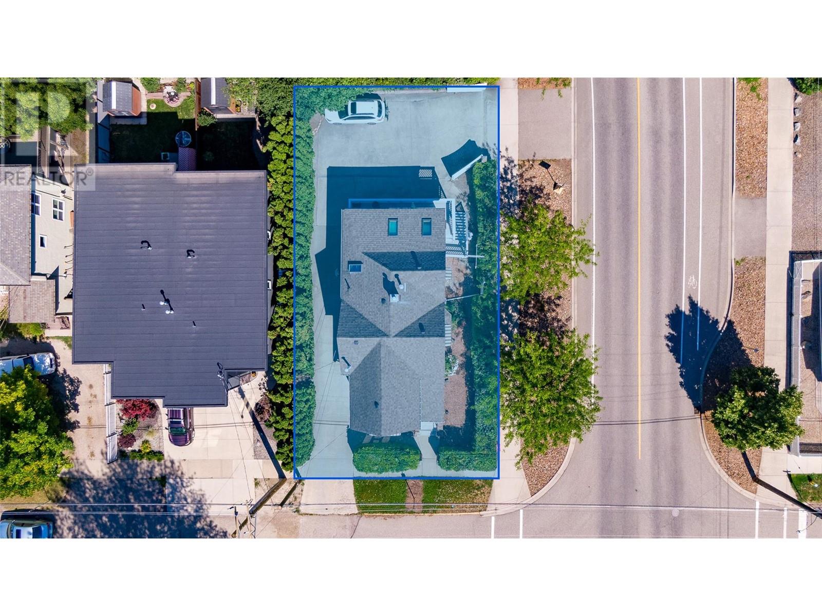 3001 26 Street Property Photo 13