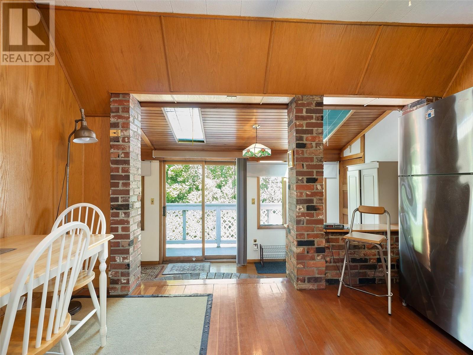 3001 26 Street Property Photo 20