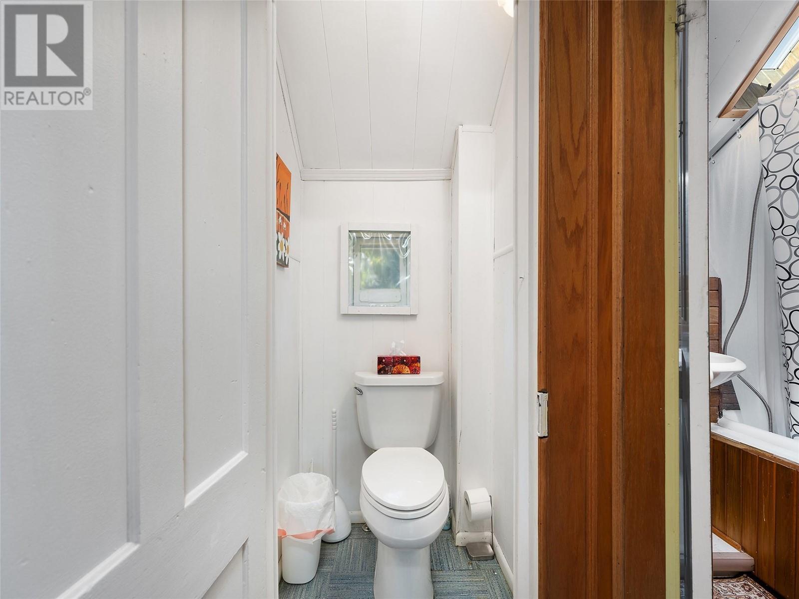 3001 26 Street Property Photo 21