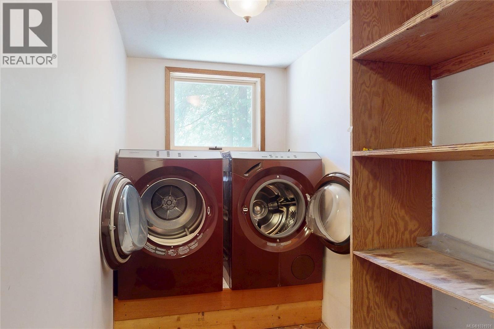 1671 Fulford-ganges Rd Property Photo 35