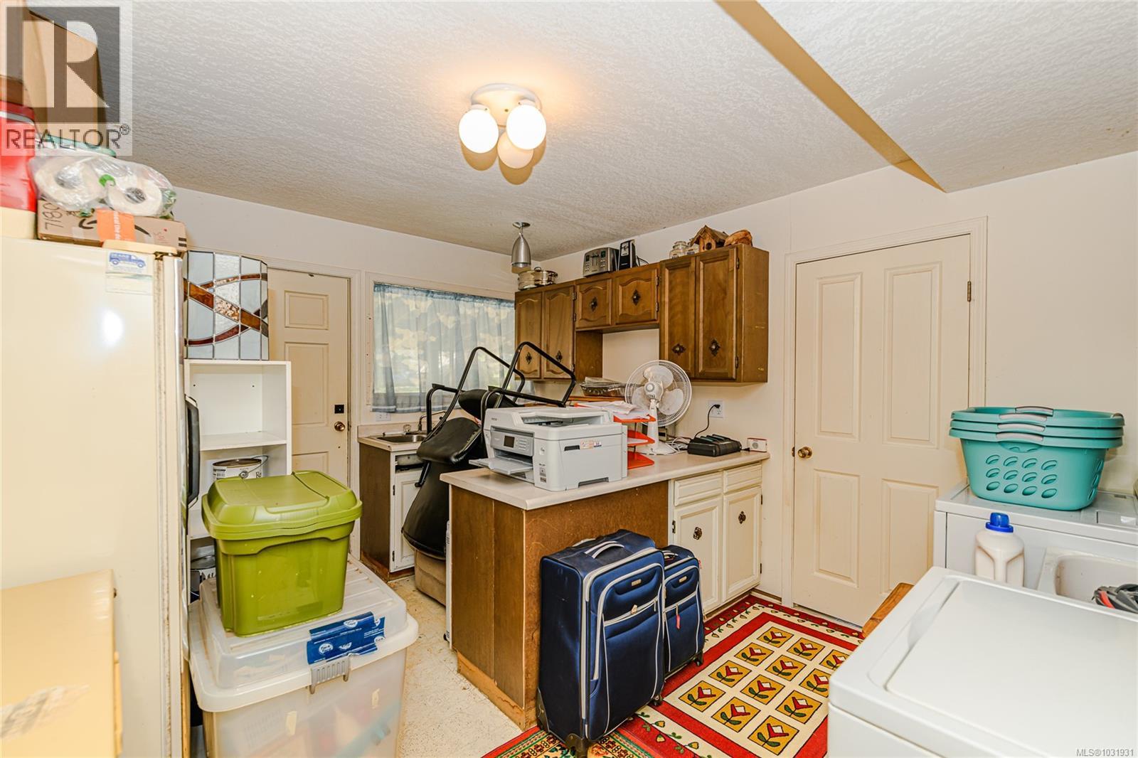1671 Fulford-ganges Rd Property Photo 50