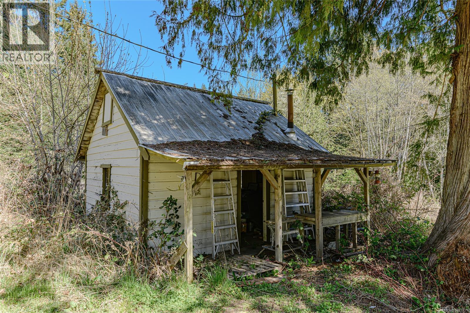 1671 Fulford-ganges Rd Property Photo 59