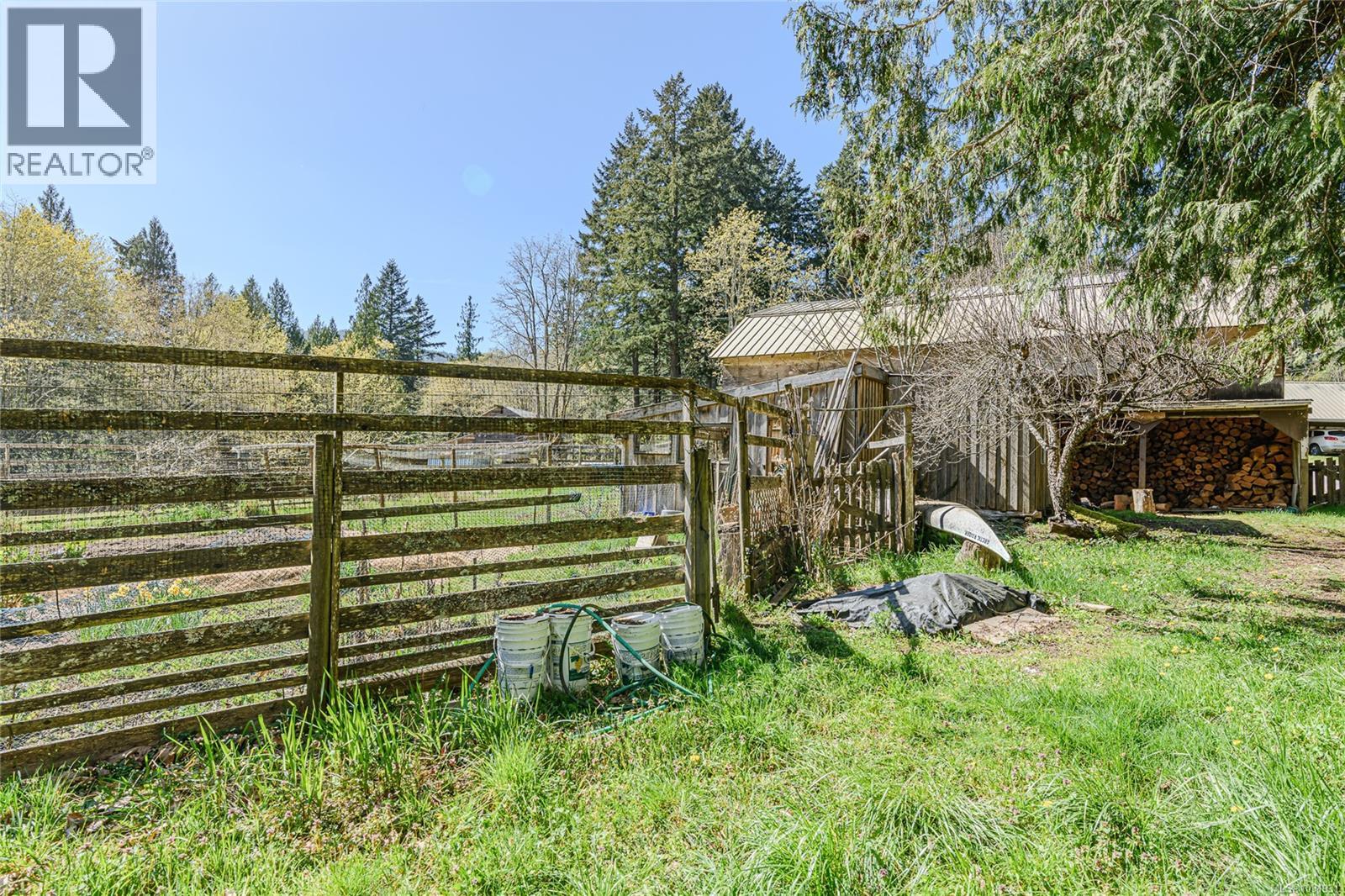 1671 Fulford-ganges Rd Property Photo 62