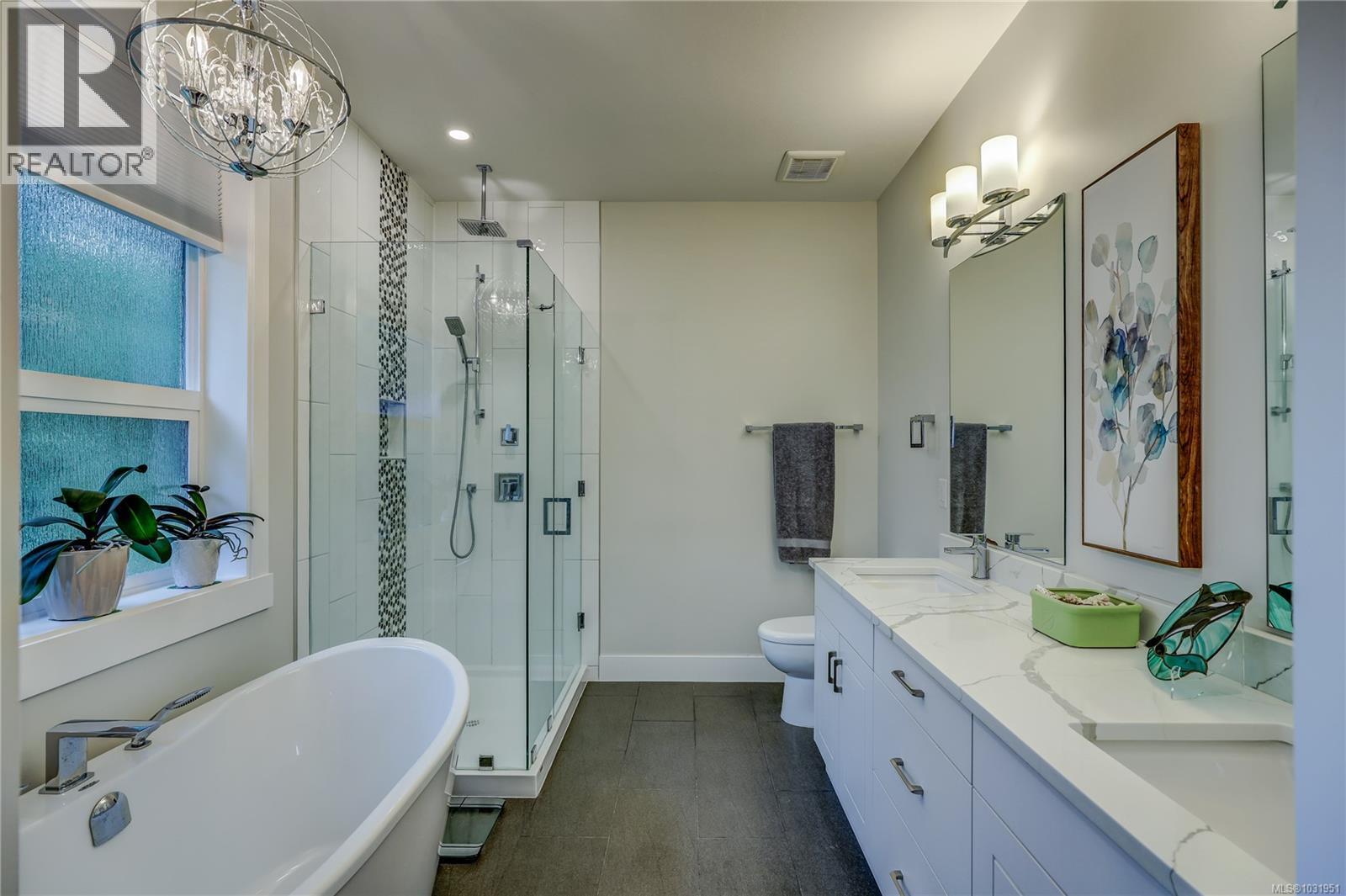 1868 Galvin Pl Property Photo 7