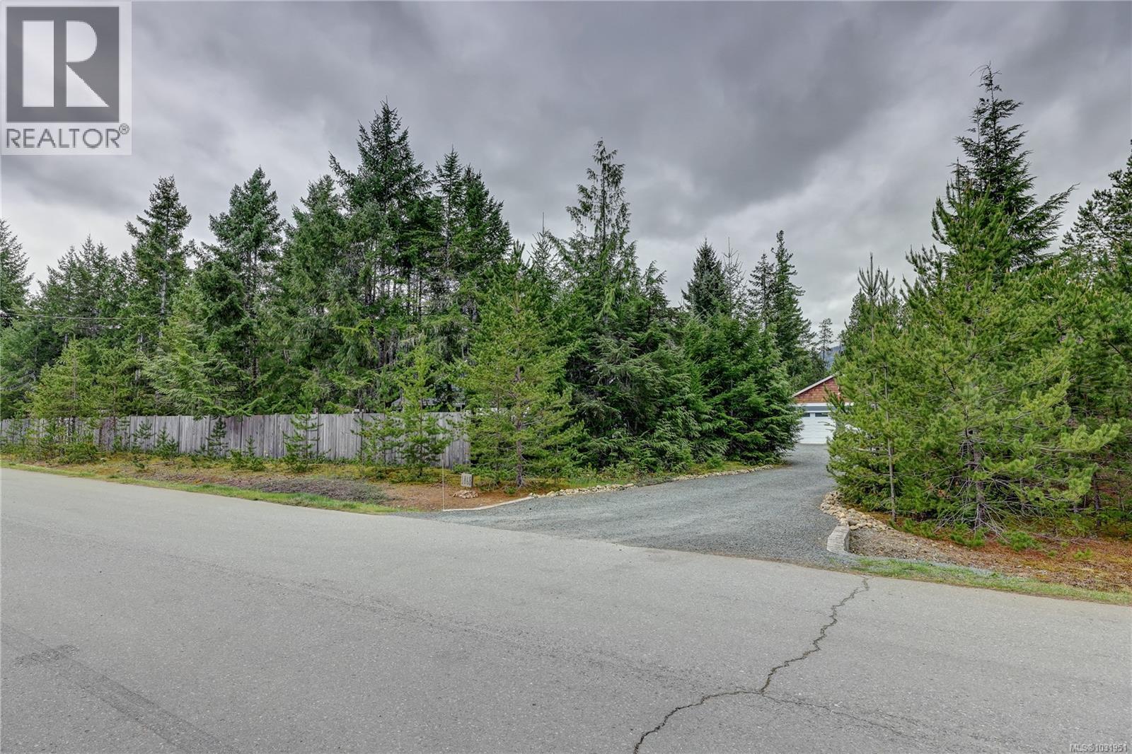 1868 Galvin Pl Property Photo 10