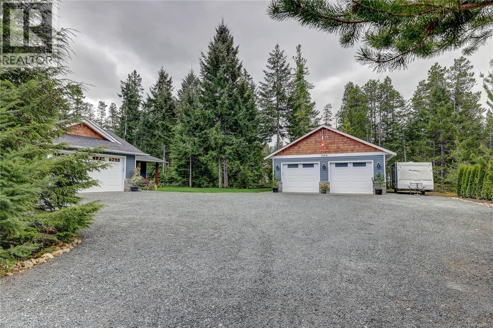 1868 Galvin Pl Property Photo 11