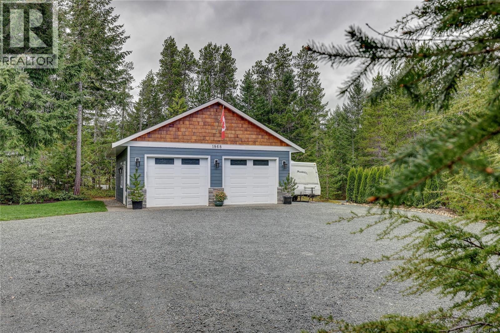 1868 Galvin Pl Property Photo 12