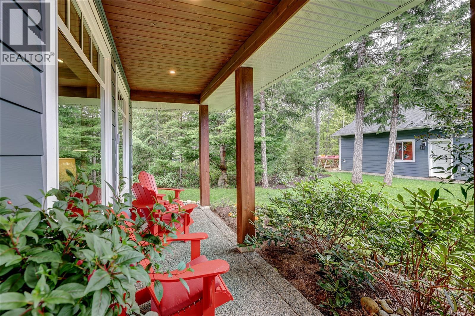 1868 Galvin Pl Property Photo 15