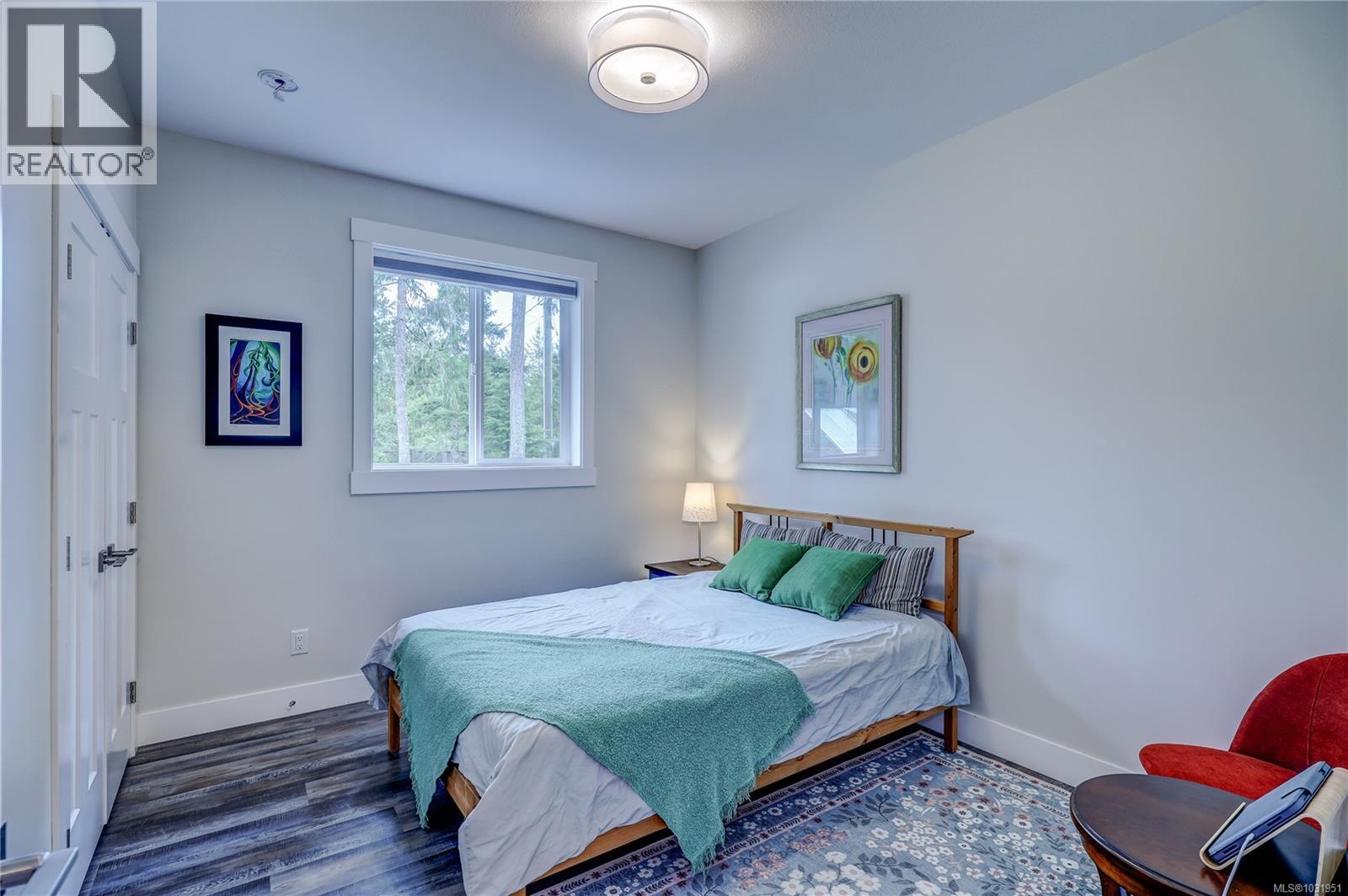 1868 Galvin Pl Property Photo 28