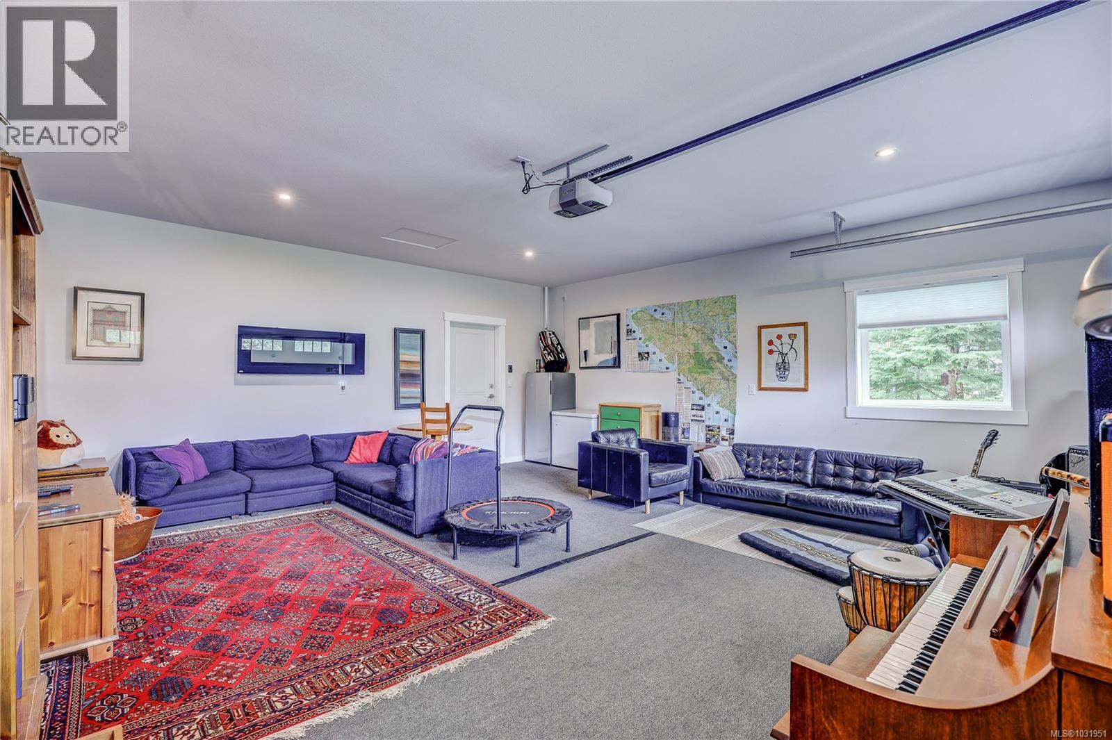 1868 Galvin Pl Property Photo 35