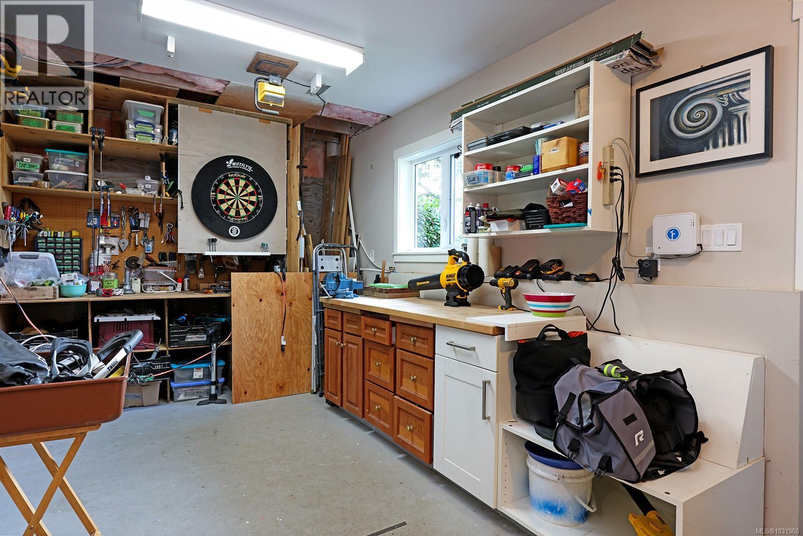 325 Harmston Ave Property Photo 43