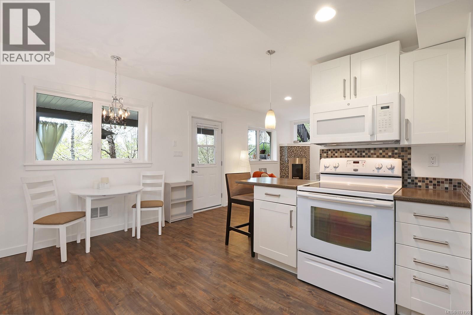 325 Harmston Ave Property Photo 46