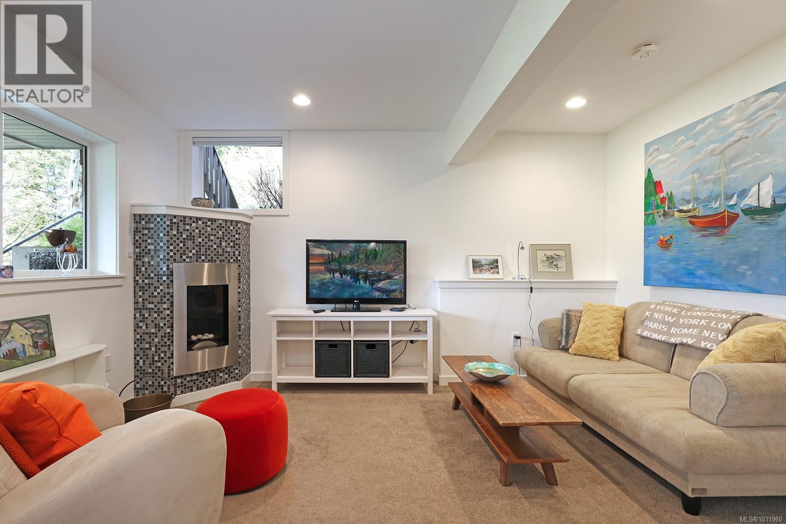 325 Harmston Ave Property Photo 47