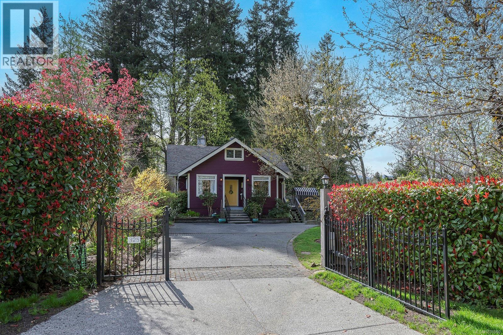 325 Harmston Ave Property Photo 57