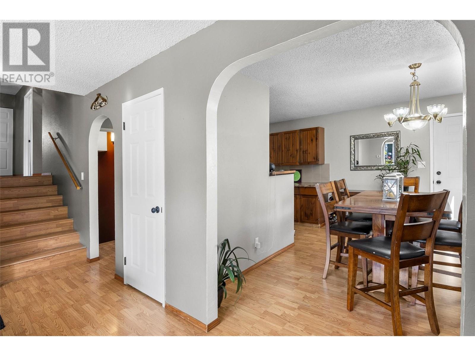 358 Pearkes Drive Property Photo 13