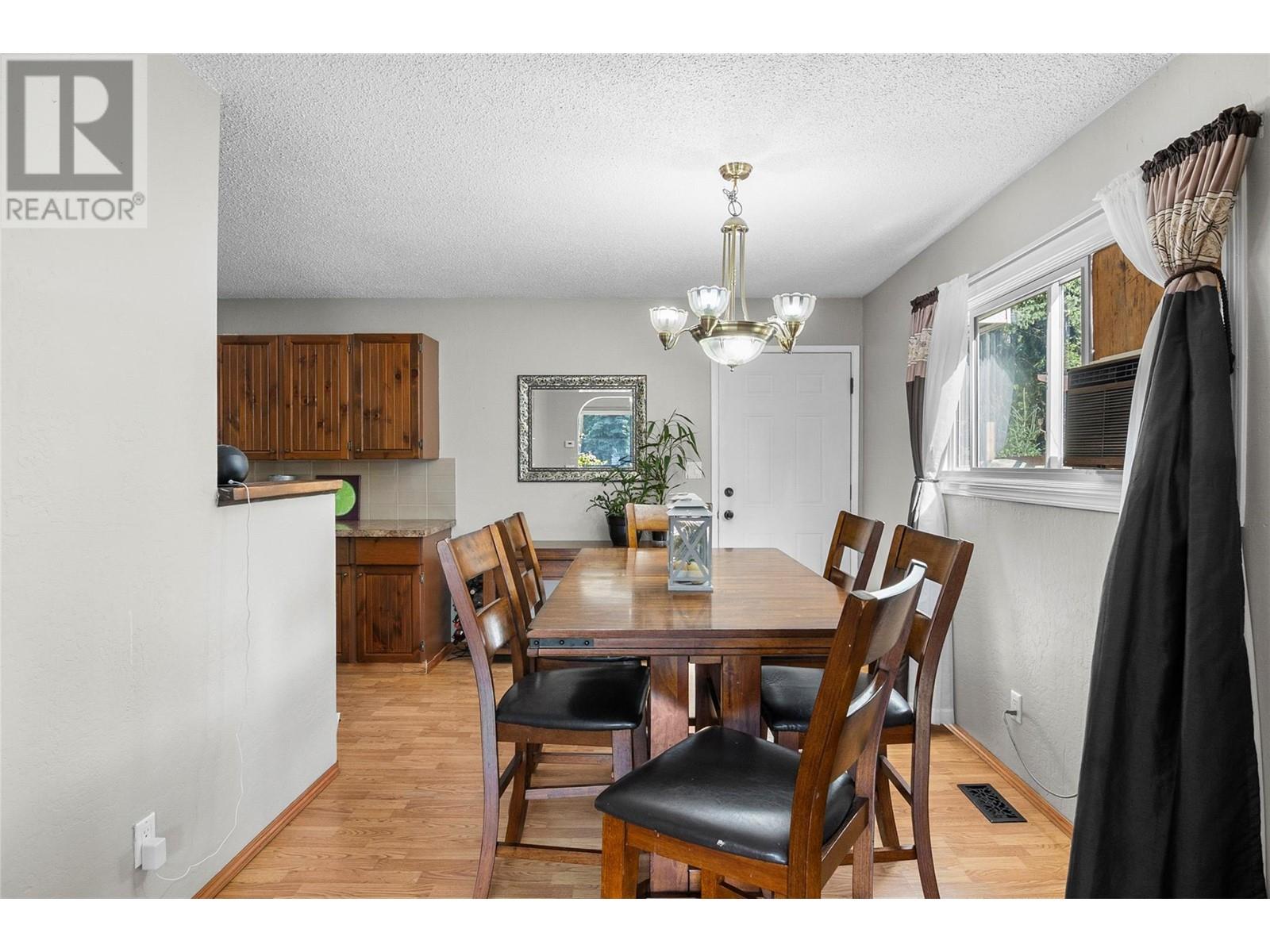 358 Pearkes Drive Property Photo 14