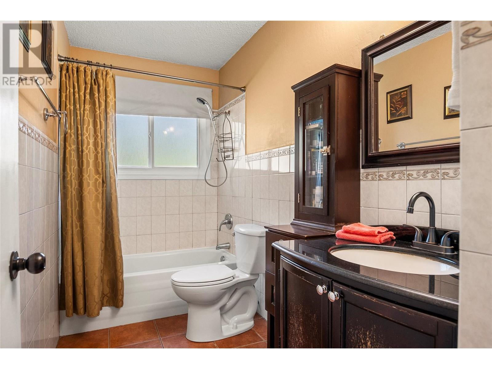 358 Pearkes Drive Property Photo 21