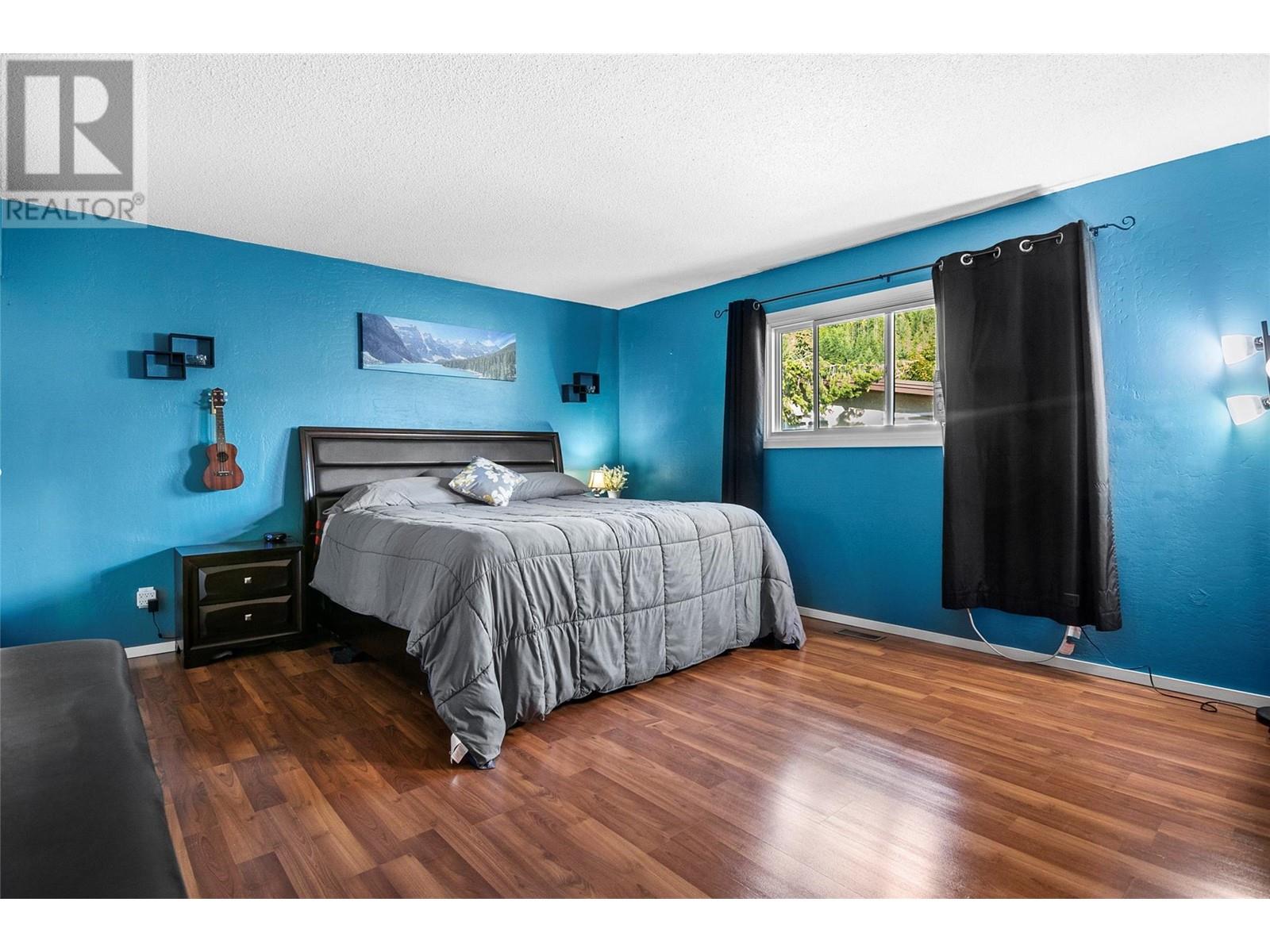 358 Pearkes Drive Property Photo 23