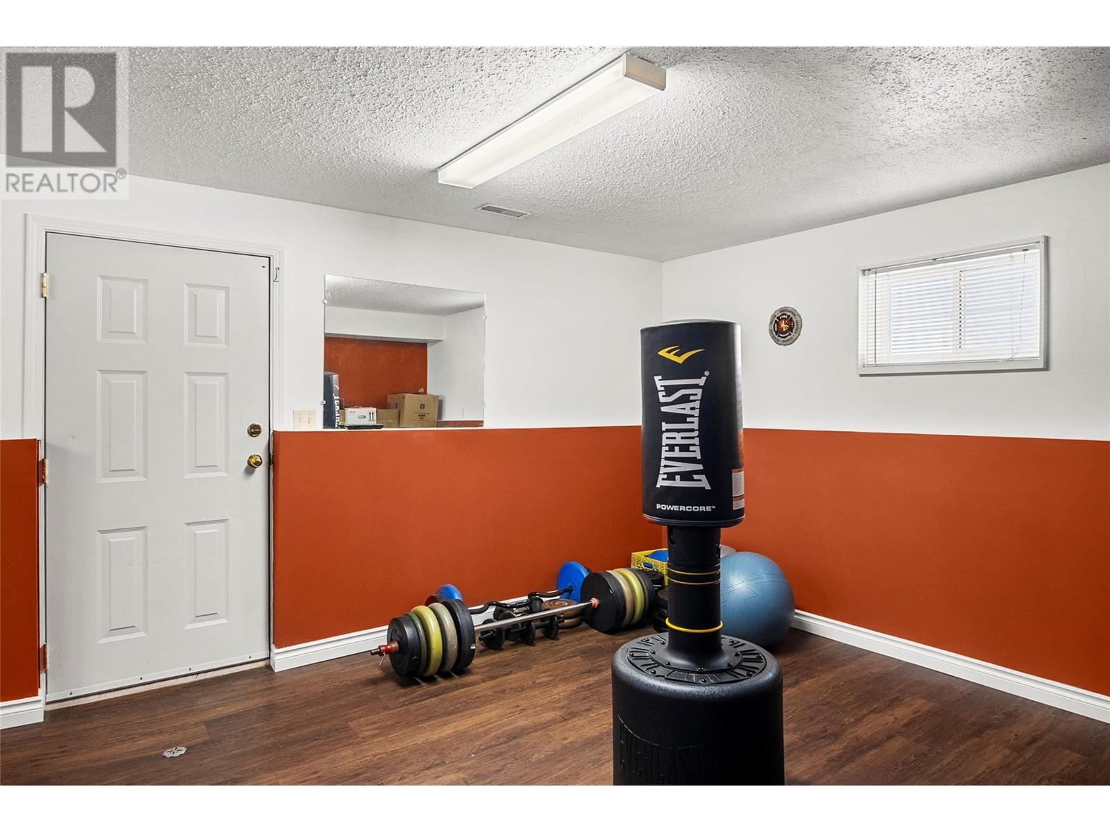 358 Pearkes Drive Property Photo 30