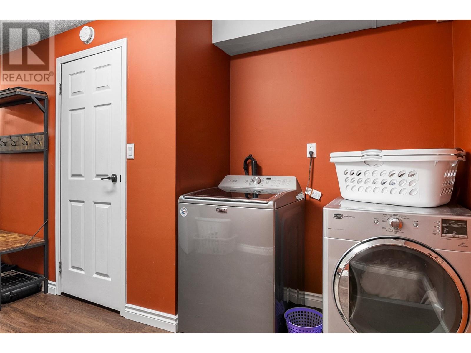 358 Pearkes Drive Property Photo 32