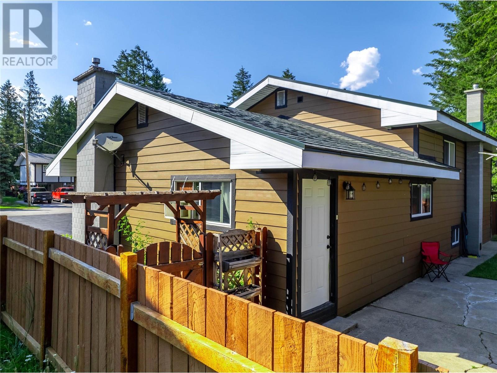 358 Pearkes Drive Property Photo 36