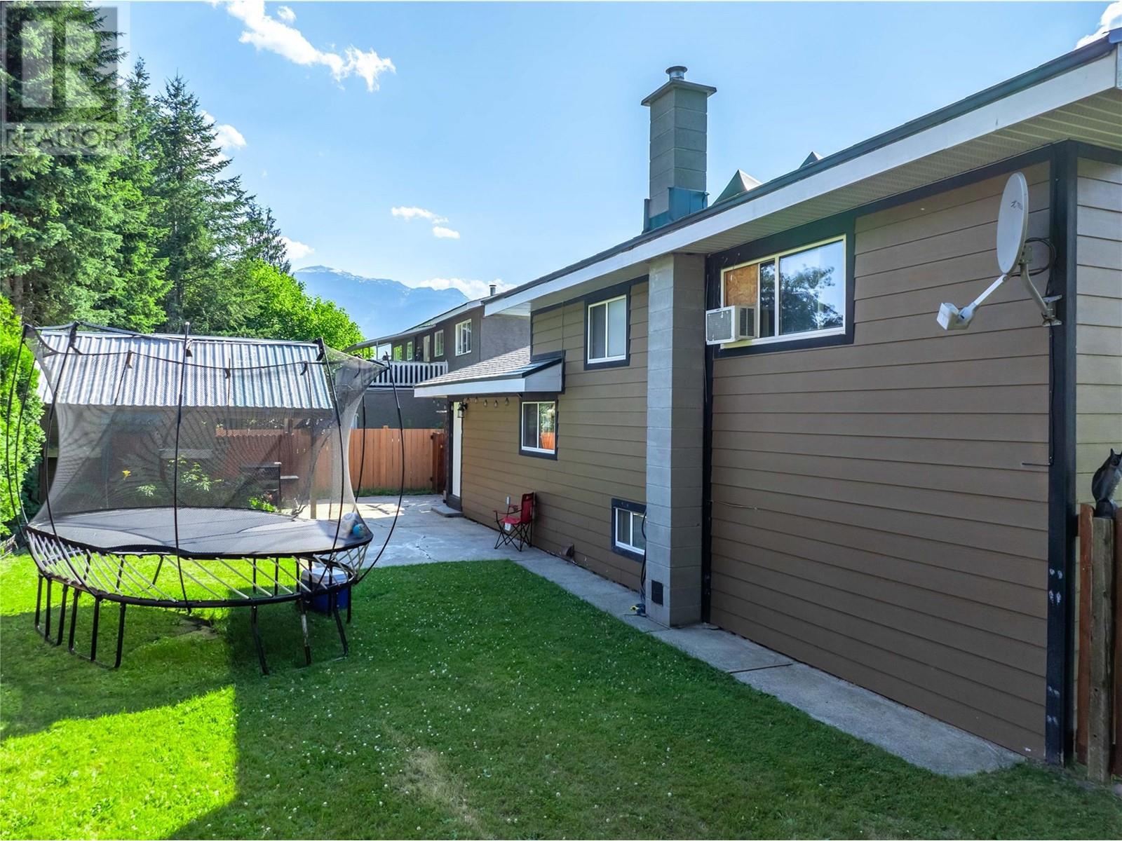 358 Pearkes Drive Property Photo 42