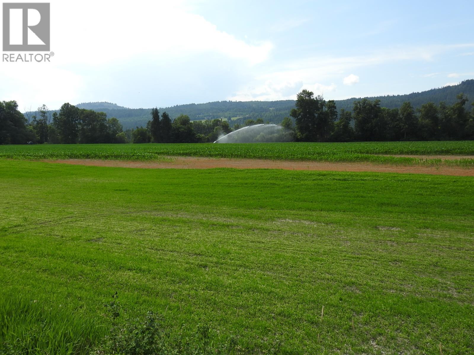 7160 97-a Highway Property Photo 2