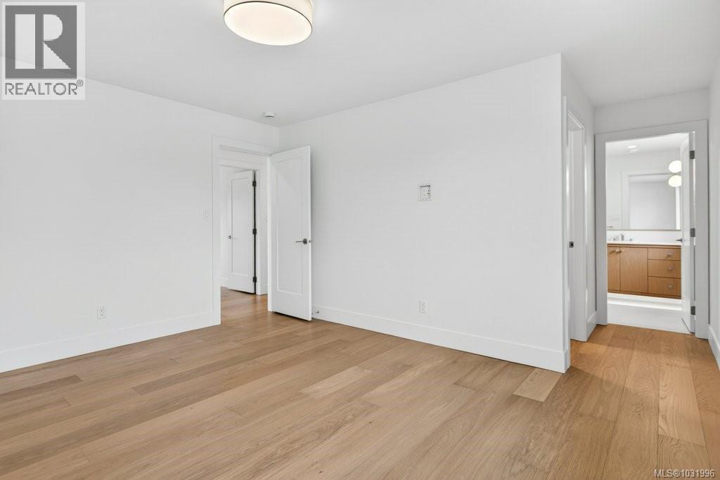 D 875 Grumman Pl Property Photo 15