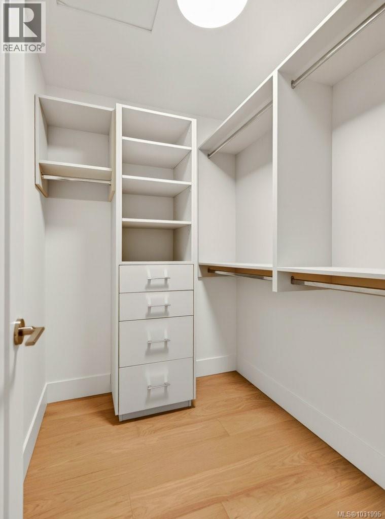 D 875 Grumman Pl Property Photo 16