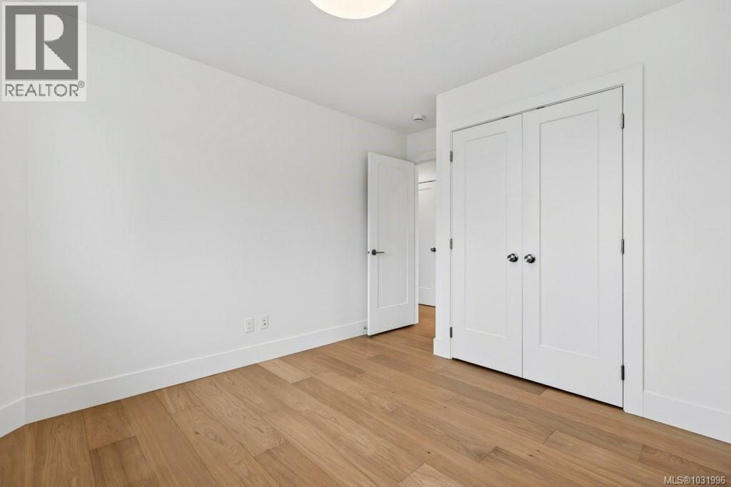 D 875 Grumman Pl Property Photo 21